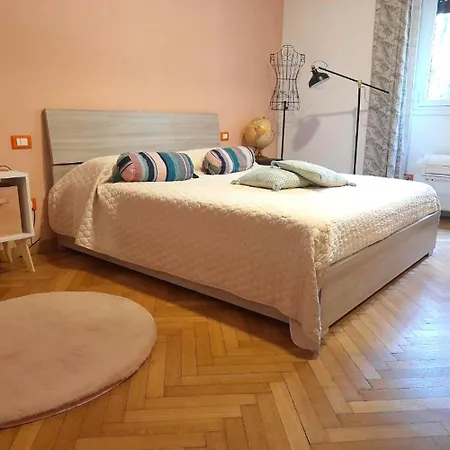 Marche91 - Modern In Isola Area شقة
